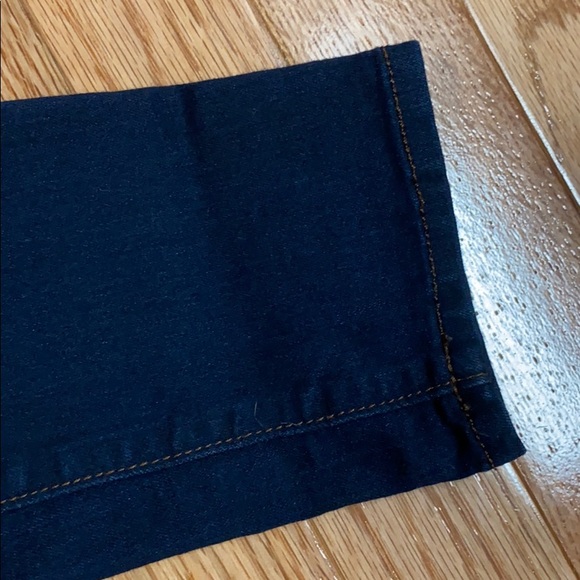 J Brand Skinny Jeans - Picture 3 of 4